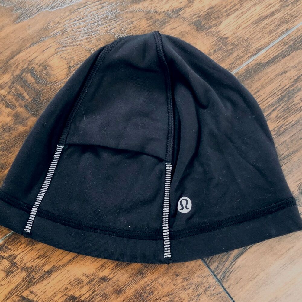 Lululemon Run It Out Toque Beanie Black Size OS